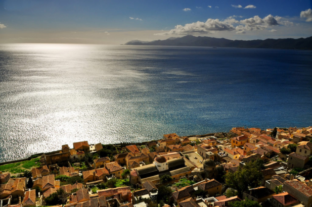 diaforetiko.gr : big monemvasia3 Τα 11 πιο όμορφα ελληνικά χωριά. Αντέχετε τόσο ομορφιά;