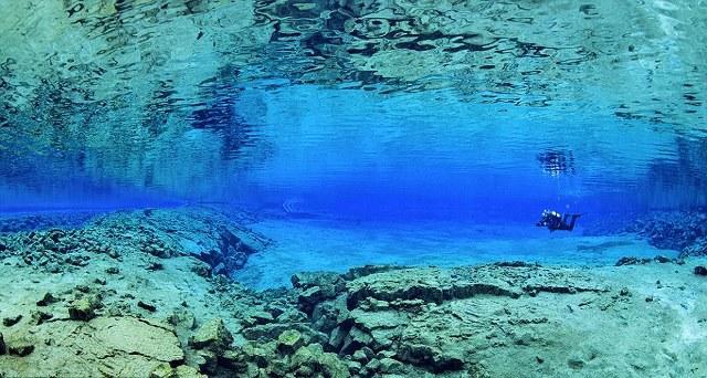 diaforetiko.gr : dive2 Ένα υποβρύχιο φαράγγι μεταξύ δύο ηπείρων! Φωτογραφίες απαράμιλλης ομορφιάς…