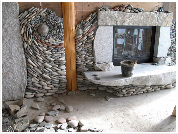 diaforetiko.gr : Screenshot 101 600x453 Μάζευαν πέτρες και βότσαλα και έφτιαξαν τις ομορφότερες κατασκευές έργα τέχνης πάνω σε τοίχους!