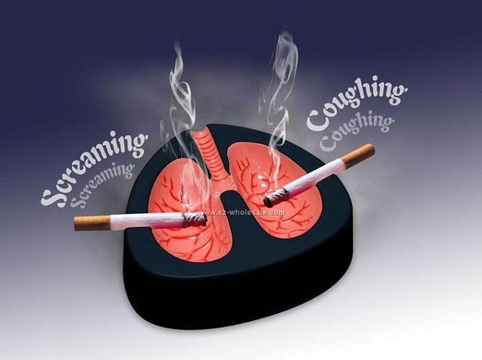 Τασάκια που… βήχουν! Το “απόλυτο” αντικαπνιστικό gadget που θα σας κάνει να το σκεφτείτε να ανάψετε ξανά τσιγάρο! (βίντεο)