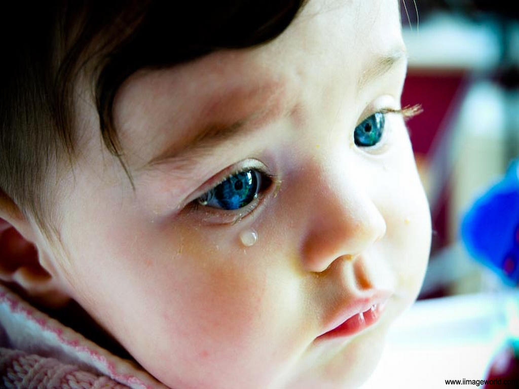 5 λόγοι για τους οποίους δεν πρέπει ν’ αφήνουμε το μωρό μας να κλαίει!