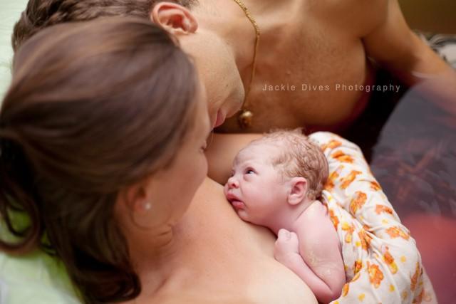diaforetiko.gr : 577020 doula19 Γεννώντας στην αγκαλιά του άντρα της! 22 υπέροχες φωτογραφίες από την κορυφαία στιγμή της ζωής μιας γυναίκας 