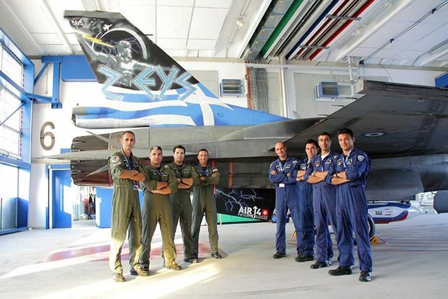 Μας έκαναν υπερήφανους !!!  Αυτοί είναι οι χαρισματικοί Έλληνες πιλότοι που άφησαν με «ανοιχτό το στόμα» χιλιάδες Ελβετούς