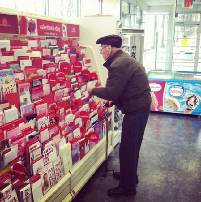4.) This man who still takes the time to pick the perfect card.