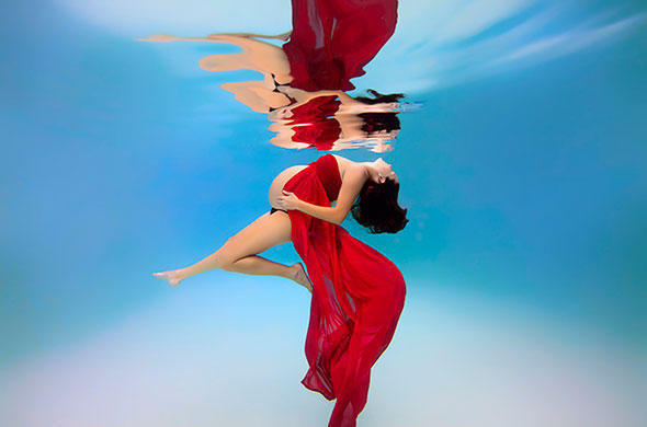 diaforetiko.gr : egkuos nero 590 8 Φανταστικές φωτογραφίες εγκύων κάτω από το νερό!