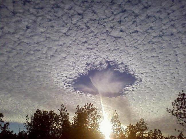 Εντυπωσιακοί όσο και παράξενοι σχηματισμοί σύννεφων πάνω από τον ουρανό της Αυστραλίας. Σπάνιες εικόνες…