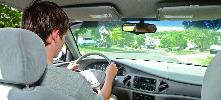 Δίπλωμα οδήγησης από τα 14! Η κοινοτική οδηγία που βάζει τους εφήβους στο τιμόνι