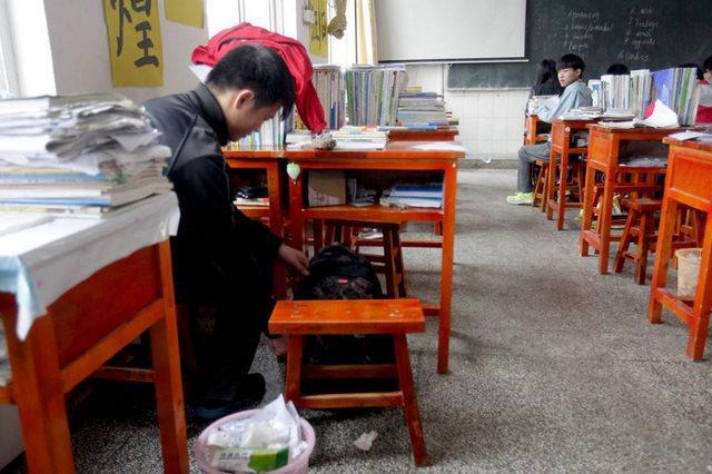 Μια έκθεση των ΗΠΑ για τα ανθρώπινα δικαιώματα στην Κίνα αναφέρει ότι 243.000 παιδιά σχολικής ηλικίας με αναπηρία δεν πηγαίνουν στο σχολείο.