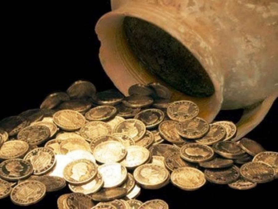 Θεσσαλονίκη: Μακαρίτης συνταξιούχος είχε καταχωνιάσει σε… τάπερ 2.000.000 ευρώ σε χαρτονομίσματα και χρυσές λίρες!!!