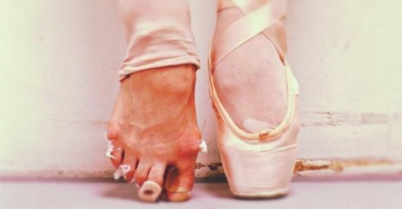 14 εικόνες που αποδεικνύουν ότι το μπαλέτο είναι μια τέχνη για πολύ ισχυρές γυναίκες.