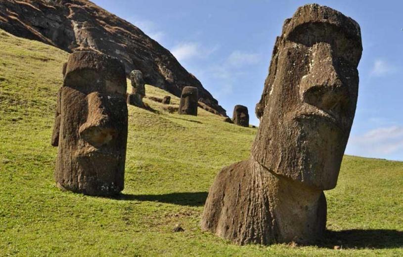Τα παράξενα ανθρωπόμορφα γλυπτά στο νησί του Πάσχα δεν έχουν μόνο κεφάλι