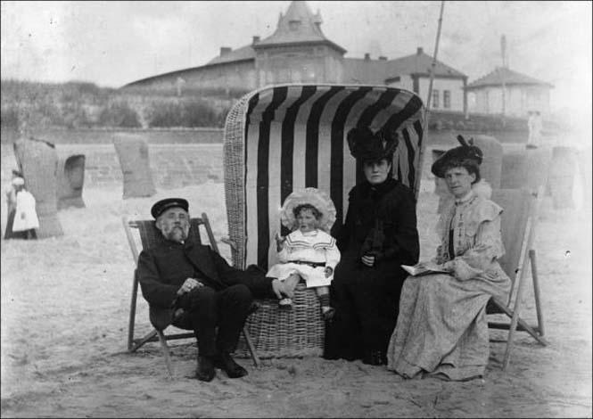 Μια μέρα στην παραλία πριν από 100 χρόνια (28)