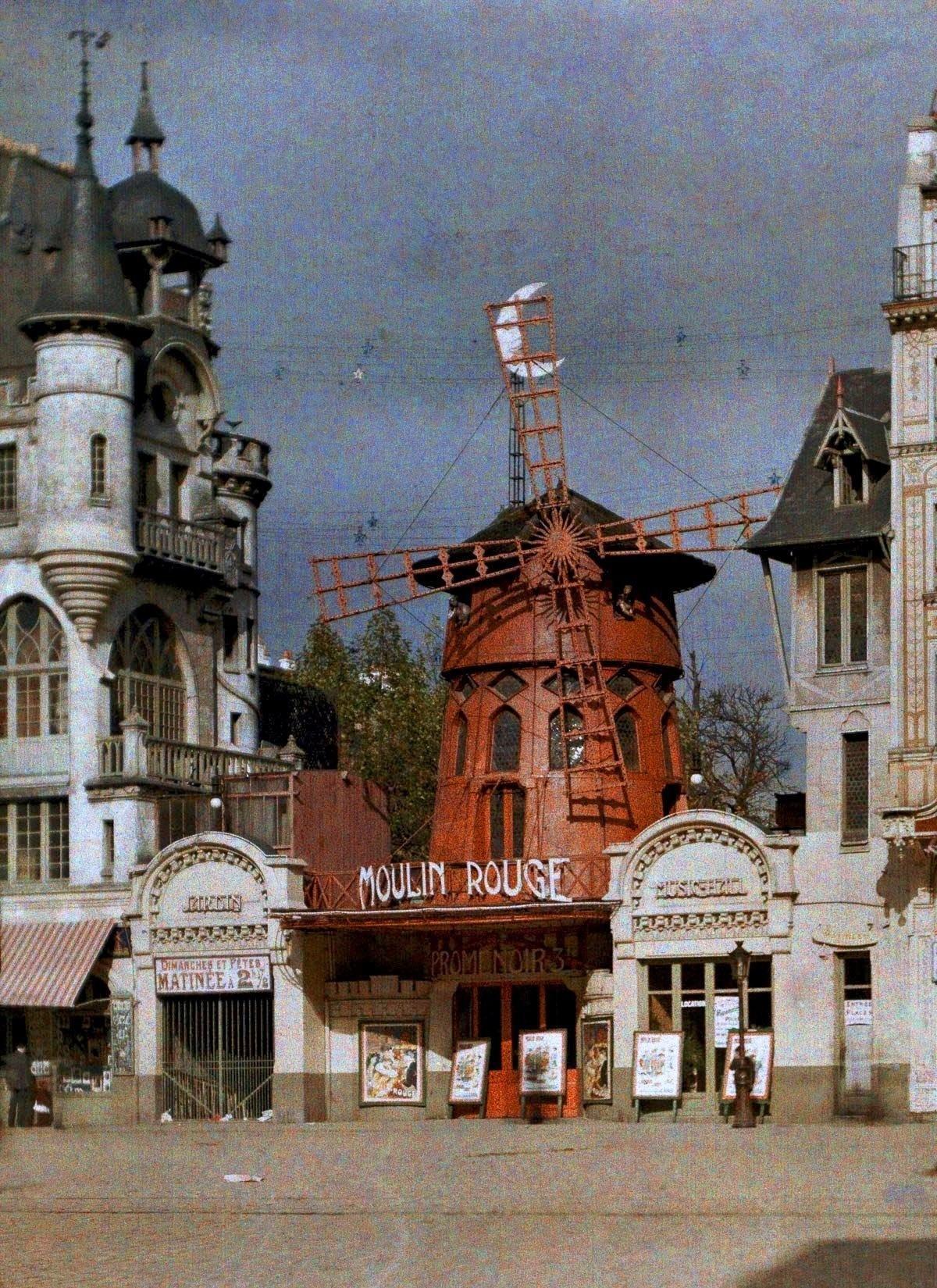 The iconic Moulin Rouge in full color in 1923. 