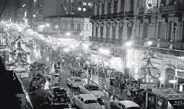 Ασπρόμαυρα… Χριστούγεννα στην όμορφη Αθήνα του 1960!
