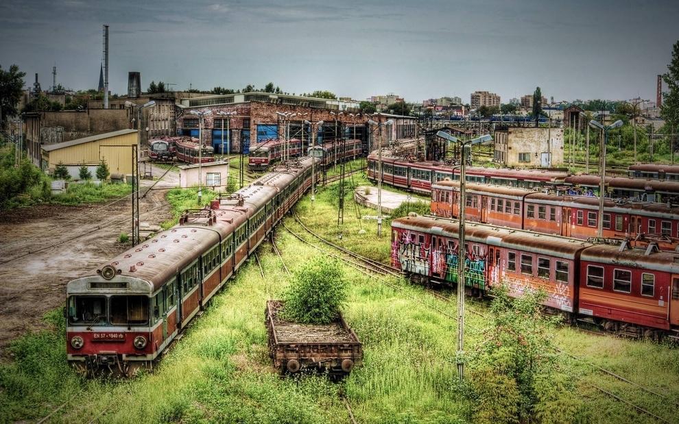 Częstochowa, Poland's abandoned train depot