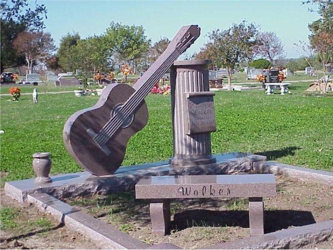 Songwriter Cindy Walker's tombstone.