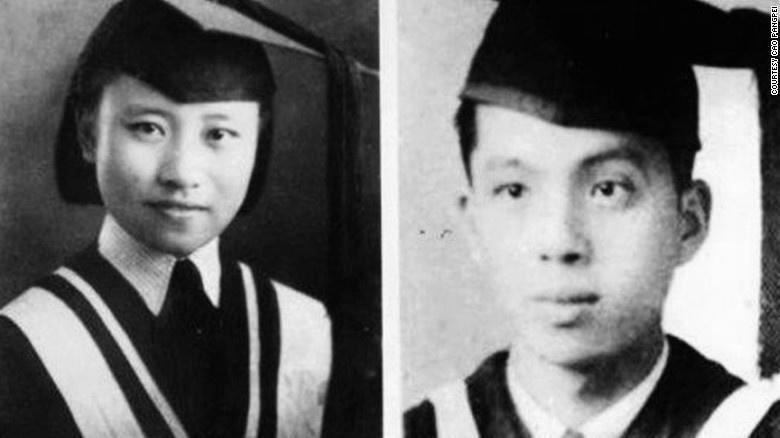 In 1943, the couple met at a ball organized by some of China's most prestigious faculty and students who evacuated from enemy-occupied areas during World War II. (Left: Wang Deyi, Right: Cao Yuehua)