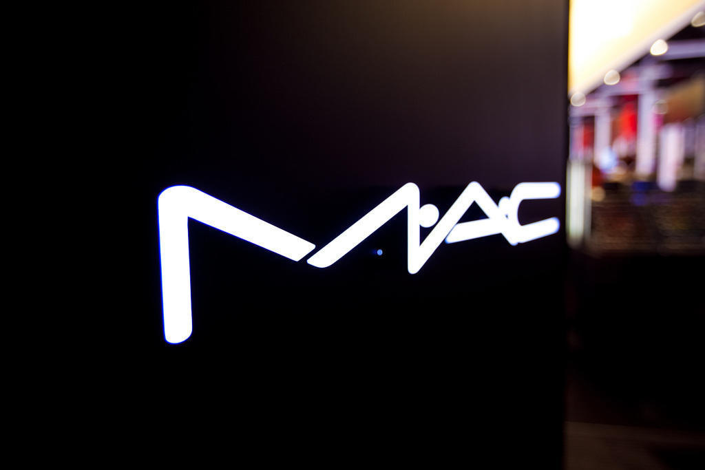Most people assume makeup companies were founded by women but not big time company MAC. 