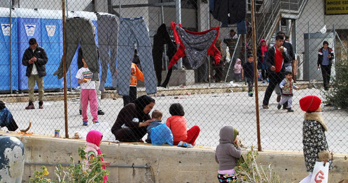 Απεργία πείνας ξεκίνησαν οι πρόσφυγες στο Ελληνικό επειδή δεν τους αρέσουν οι συνθήκες διαβίωσης