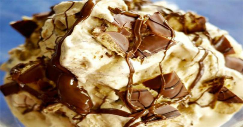 Φτιάξτε σπιτικό παγωτό Kinder Bueno και συνεχίστε τη δίαιτα από Δευτέρα!