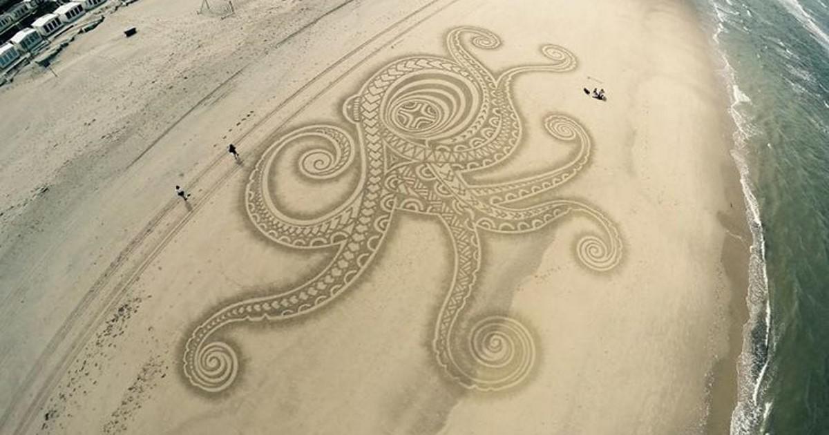 Κάποτε έκανε παιδικές ζωγραφιές στην άμμο και τώρα δημιουργεί επικά έργα τέχνης