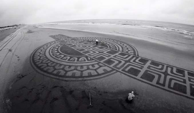 Κάποτε έκανε παιδικές ζωγραφιές στην άμμο... τώρα δημιουργεί επικά έργα τέχνης! (4)