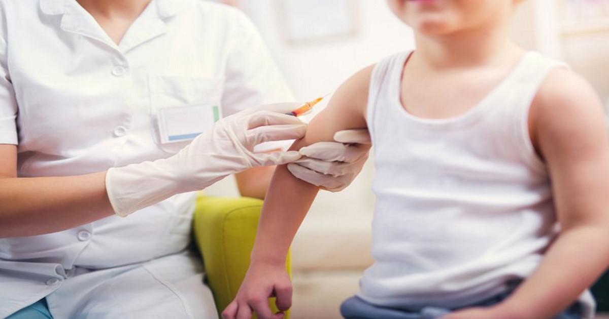 Παιδίατροι υπογράφουν ψευδείς βεβαιώσεις εμβολιασμού για να γραφτούν παιδιά στο σχολείο