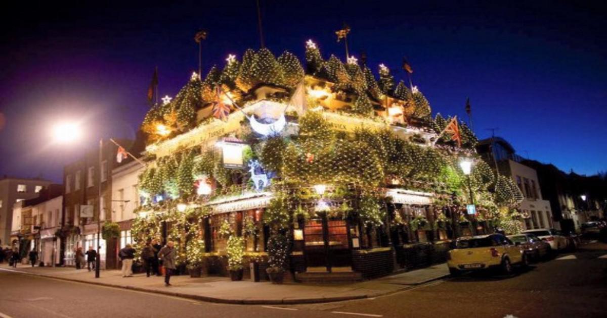 Η πιο χριστουγεννιάτικη pub στον κόσμο βρίσκεται στο Λονδίνο