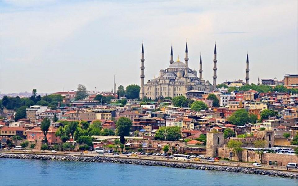 Το 1453 η Κωνσταντινούπολη έπεσε σε χέρια βαρβάρων υποστηρίζει Τούρκος καθηγητής