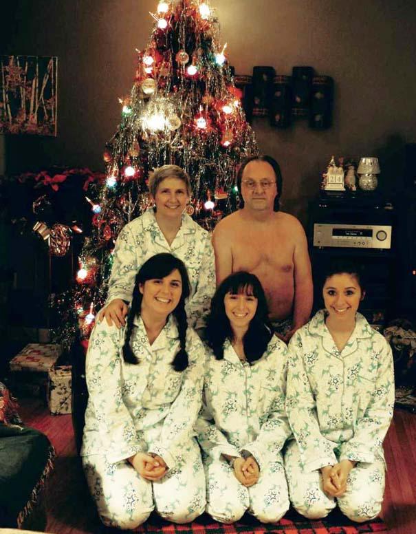 Περίεργες και άβολες χριστουγεννιάτικες οικογενειακές φωτογραφίες (2)