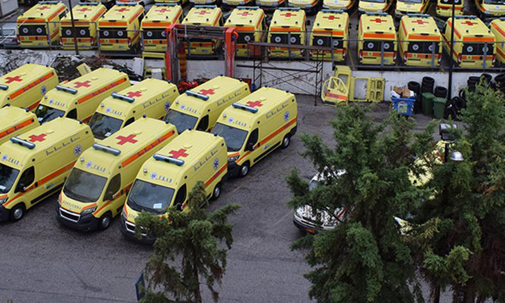 Tο Ίδρυμα Σταύρος Νιάρχος δώρισε 143 καινούργια ασθενοφόρα στο ΕΚΑΒ