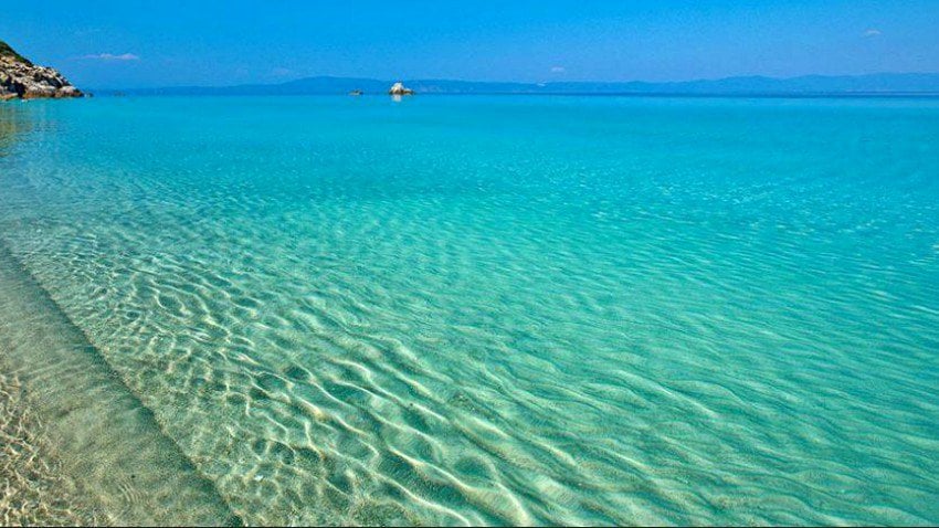 Η πιο φυσική εντυπωσιακή πισίνα – θάλασσα του κόσμου βρίσκεται στην Ελλάδα