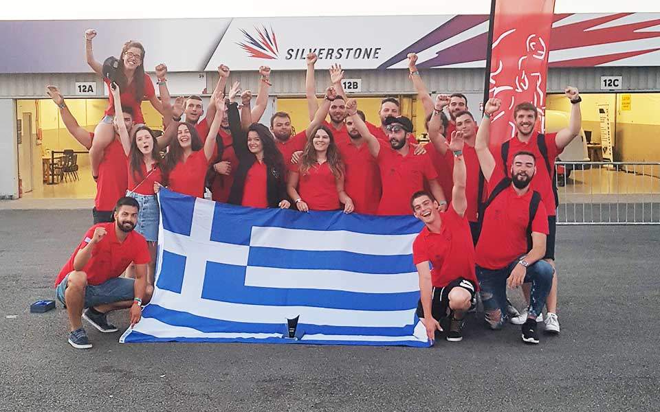 Το μονοθέσιο των Eλλήνων φοιτητών, στην κορυφή του κόσμου