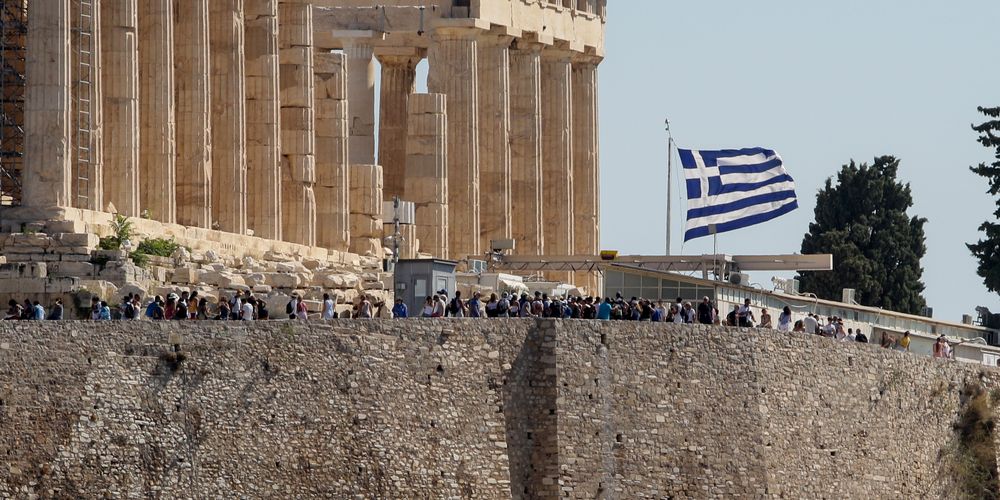 Η απάντηση ενός νεαρού στο ερώτημα «τι σημαίνει να είσαι Έλληνας» που κάνει τον γύρο του διαδικτύου