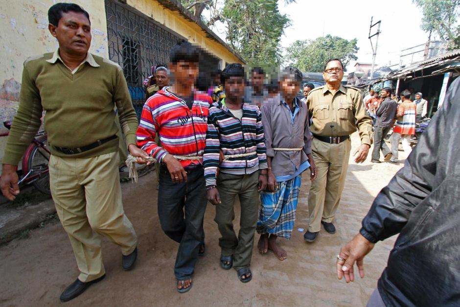 Θανατική ποινή για τους βιαστές ανηλίκων όρισε η Ινδία