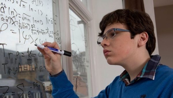 Έφηβος με Αυτισμό στο δρόμο προς το βραβείο Νόμπελ