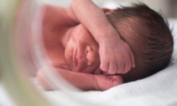 Μικρό θαύμα στο Νοσοκομείο Σερρών- Κράτησαν στη ζωή, νεογνό που ζύγιζε μόλις 500 γραμμάρια