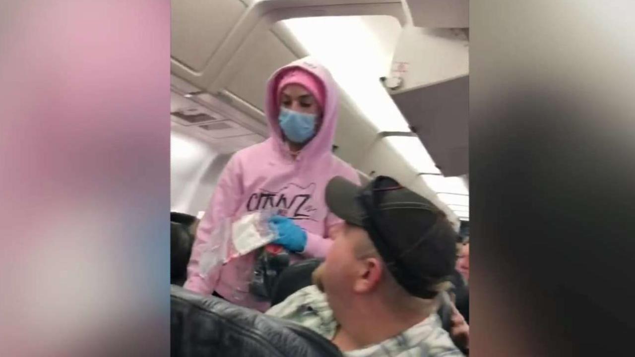 Επιβάτης έκανε πλάκα ότι έχει κοροναϊό και έβγαζε selfies εν πτήση