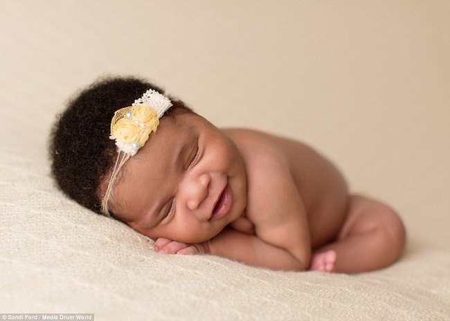 16 νεογέννητα μωρά χαμογελούν στον ύπνο τους και μας προκαλούν τα πιο όμορφα συναισθήματα - Εικόνα 15