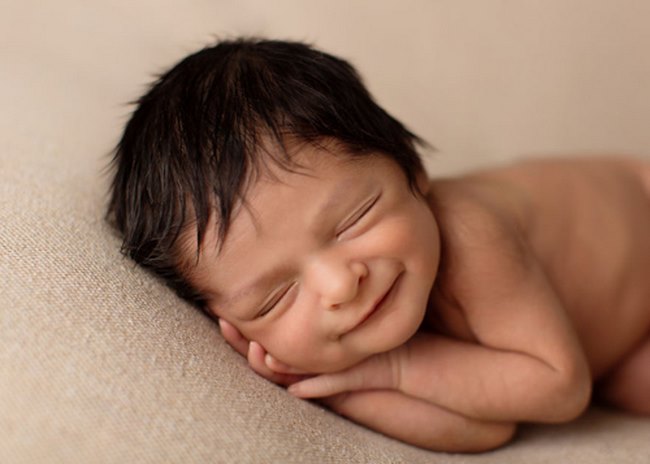 16 νεογέννητα μωρά χαμογελούν στον ύπνο τους και μας προκαλούν τα πιο όμορφα συναισθήματα - Εικόνα 2