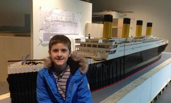 15χρονο αγόρι με αυτισμό έφτιαξε τον Τιτανικό με τουβλάκια Lego