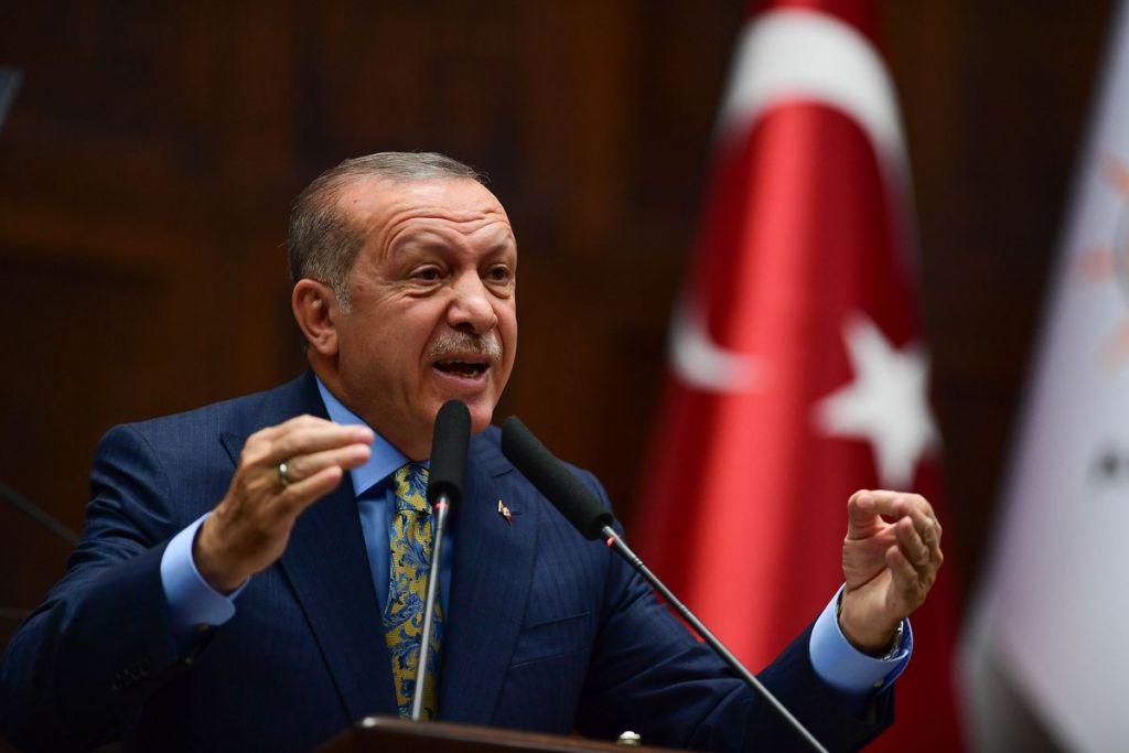 Ο Ερντογάν καλεί τους Τούρκους να κάνουν εμπάργκο στα γαλλικά προϊόντα