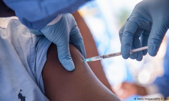 Ισπανία – Κορωνοϊός: Μητρώο με αρνητές του εμβολιασμού θα κρατούν οι αρχές
