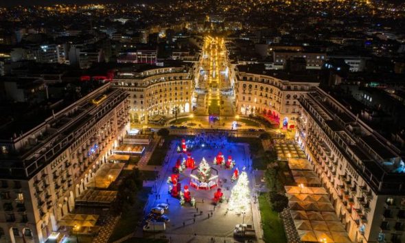 Το πνεύμα των Χριστουγέννων: Γυναίκα βρήκε και επέστρεψε 15.000 ευρώ