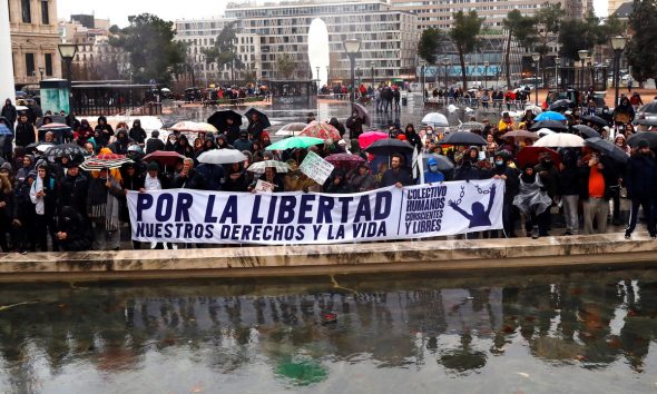 Χιλιάδες Ισπανοί στο κέντρο της Μαδρίτης εναντίον των περιοριστικών μέτρων: «Δεν υπάρχει ιός»