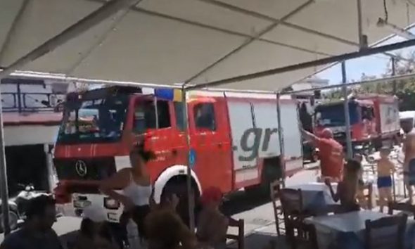 Το χειροκρότημα των Ελλήνων για τους Ρουμάνους πυροσβέστες που φεύγουν από την Εύβοια