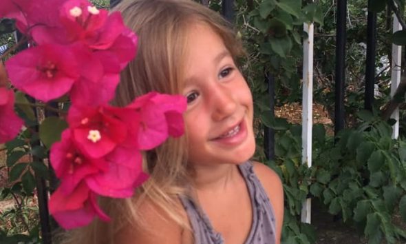 «Με ακουμπάς και το χαμόγελο μου γίνεται τεράστιο καρδούλα μου»: Η νέα ανάρτηση της μητέρας της 7χρονης Αναστασίας