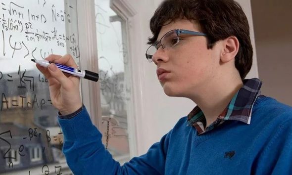Έφηβος που διαγνώστηκε με Σύνδρομο Asperger πήρε μάστερ στη Κβαντική Φυσική