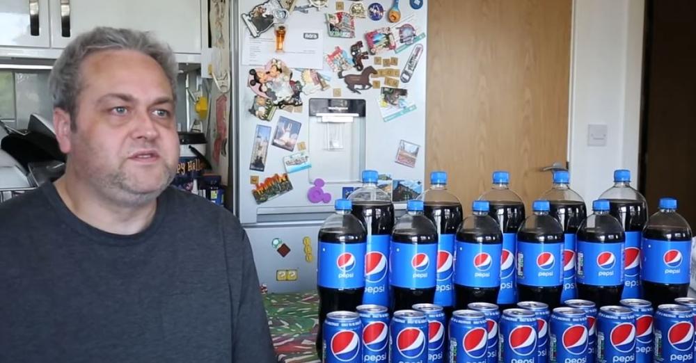 41χρονος άντρας εθισμένος στην Pepsi έπινε για 20 χρόνια 30 κουτάκια την ημέρα