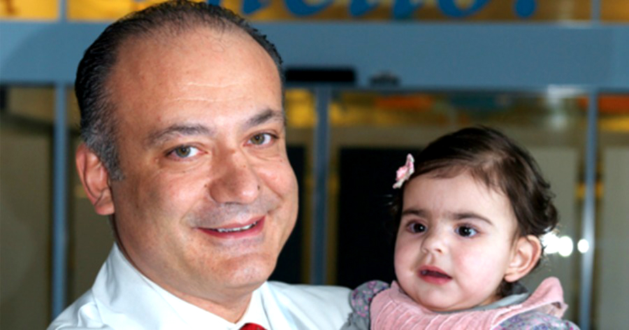 Αυξέντιος Καλαγκός: Ο Έλληνας καρδιοχειρουργός που έχει σώσει αφιλοκερδώς, πάνω από 15.000 παιδάκια